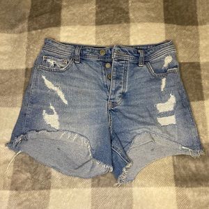 HOLLISTER High Rise Boyfriend Vintage Stretch cutoff distressed short Size 5/27W